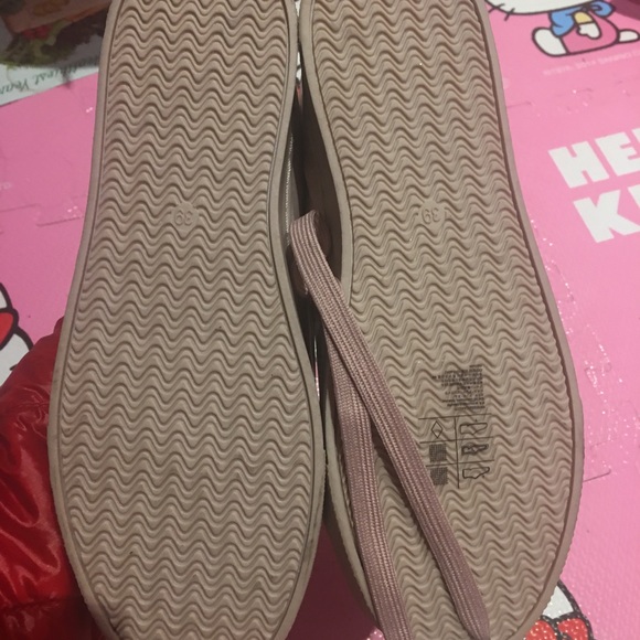 brand new . H & M light pink sneaker size 8 (39 ) - Picture 4 of 5